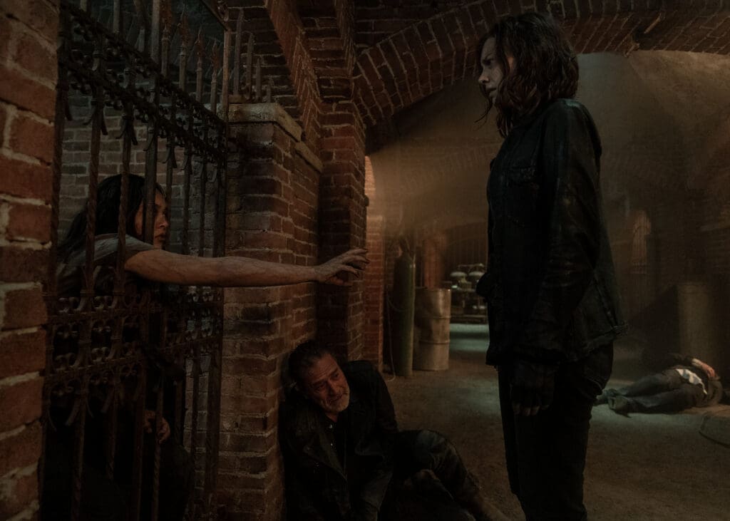 Lauren Cohan as Maggie Rhee, Jeffrey Dean Morgan as Negan, Marie Napoleon as Ginny - The Walking Dead: Dead City _ Season 2, Episode 8 - Photo Credit: Robert Clark/AMC